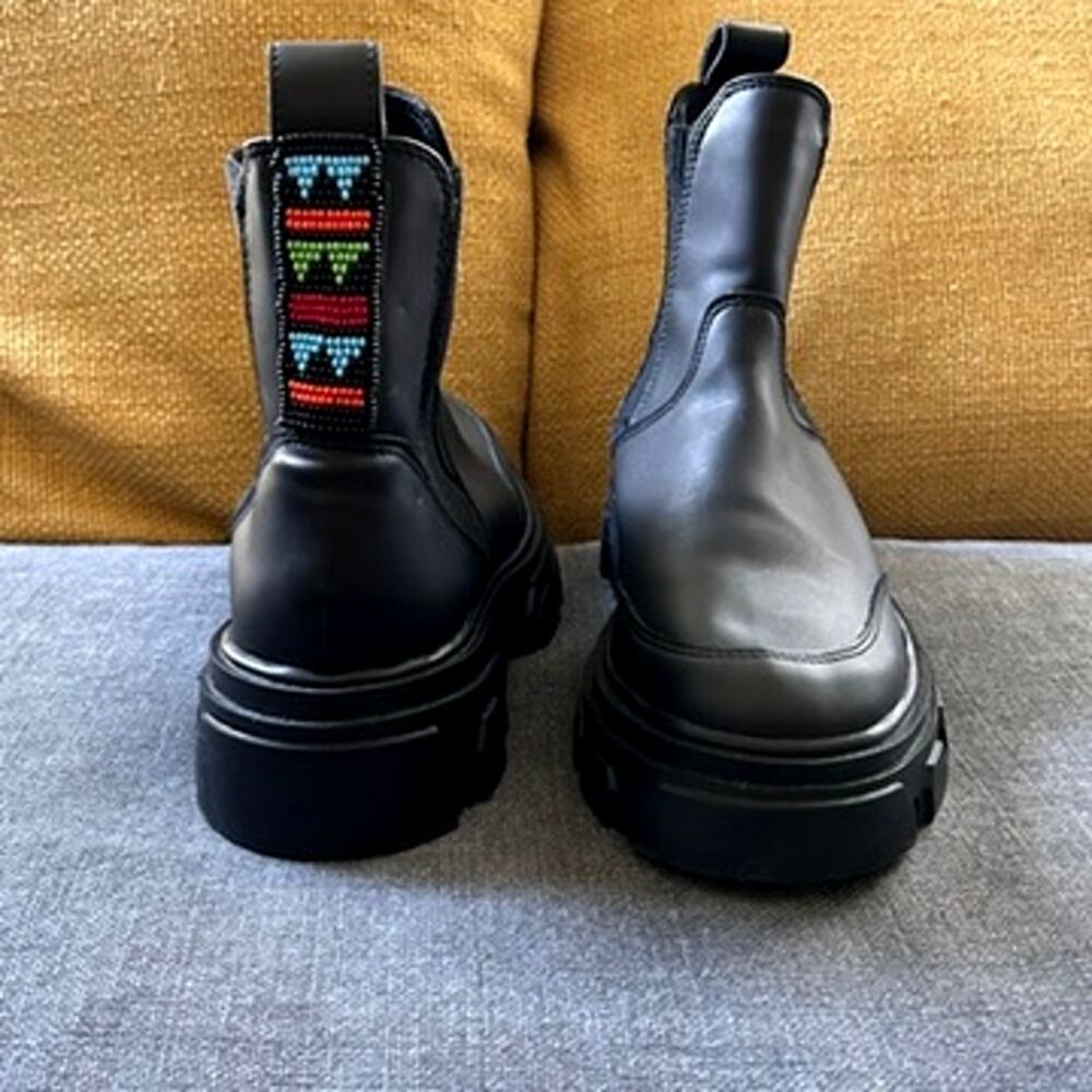 Farm Rio Black Chelsea Lug Sole Boots with Beaded Backstay – Size 8